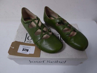 Lot 3778 - Boxed pair of Josef ~Seibel shoes, green, EU 37