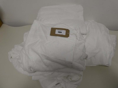 Lot 1469 - Approx. 10 bath towels by Grandeur.