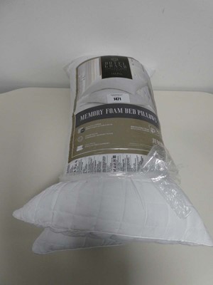 Lot 1471 - A pair of Hotel Grand memory foam pillows.