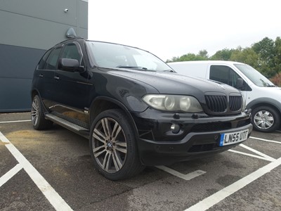 Lot 4002 - (LN55 UTF) 2005 BMW X5 SE D estate in black,...