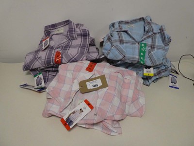 Lot 1495 - Approx. 30 women's button up shirts by Jachs...