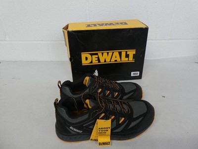 Lot An boxed pair of men's Dewalt Monroe steel toe...