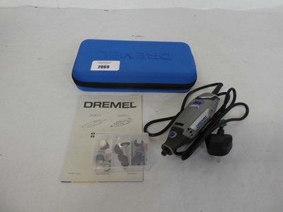 Lot A cased Dremel 3000 series with accessories.