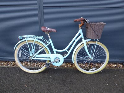 Lot 4033 - Pazzaz Petal blue town bike