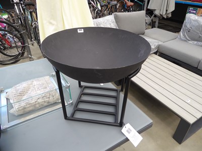 Lot 4141 - Metal fire pit