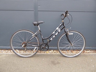 Lot 4042 - Hawk black mountain bike