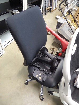 Lot 4349 - Swivel office chair