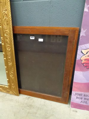 Lot 5033 - Glazed display case