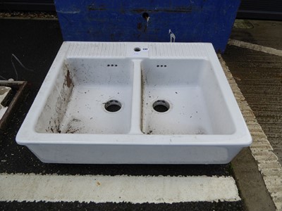 Lot 4194 - 2-section ceramic sink