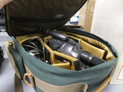 Lot 2246 - Sony Video High 8 handicam with charger and...