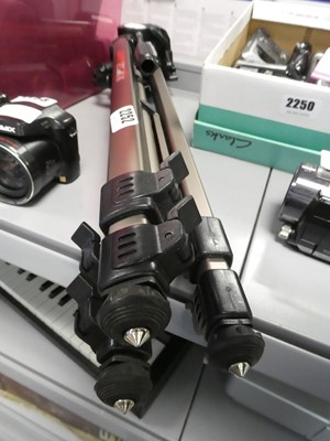 Lot 2252 - Cobra Eclipse 30 tripod