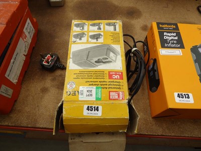 Lot 4514 - AEG battery charger