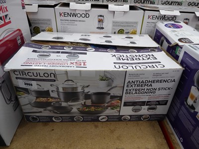 Lot 3060 - Circulon non stick cookware set