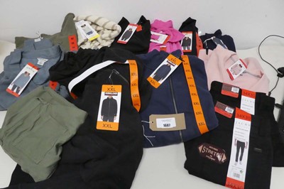 Lot 1453 - Approx. 15 items of mens and womens clothing...