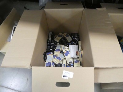 Lot 2301 - Box containing various earbuds