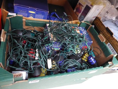 Lot 3285 - 2 trays of Christmas lights and decorations...