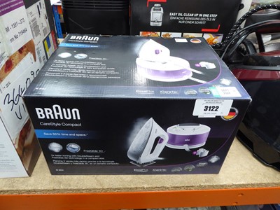 Lot 3122 - Braun care style compact steam iron