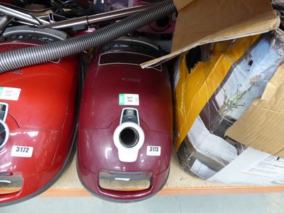 Lot 3173 - Tug along Miele vacuum cleaner (no pipe or pole)