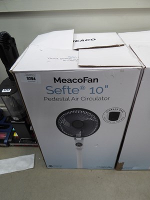 Lot 3204 - Meaco 10" pedestal air circulator fan