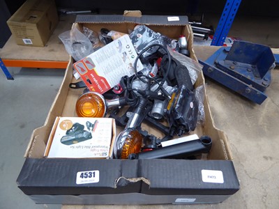 Lot 4531 - Box of assorted cycling items to include...