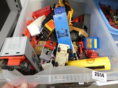 Lot 2514 - 2 boxes of Diecast vehicles