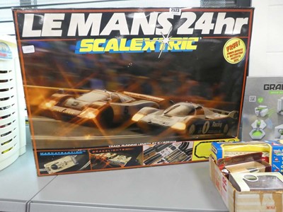 Lot 2523 - Le Mans 24 hour Scalextric set