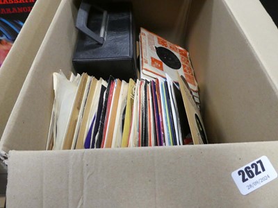 Lot 2627 - Box containing various vinyl singles