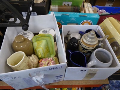 Lot 5473 - 2 boxes containing beer steins, jugs, kitchen...