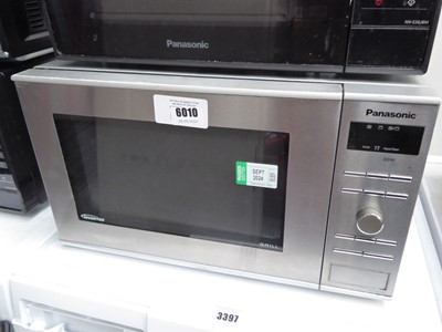 Lot 6010 - Panasonic Invertor grill-microwave