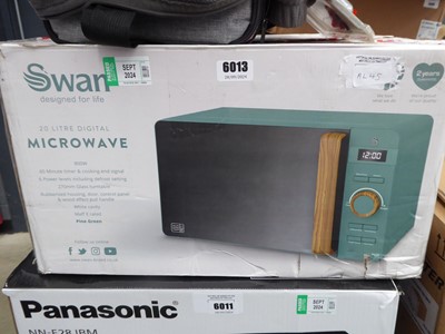 Lot 6013 - Swan microwave