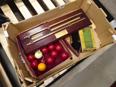 Lot 5516 - 2 boxes containing pool balls, scoreboard,...