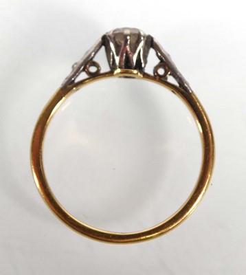 Lot 801 - An 18ct yellow gold and platinum highlighted...