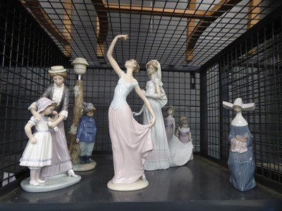 Lot 5609 - Cage containing quantity of Nao and Lladro...