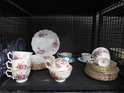 Lot 5628 - Cage containing Aynsley Rose patterned crockery