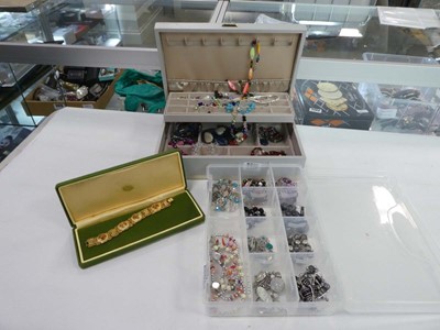 Lot 2377 - 3 boxes containing costume jewellery