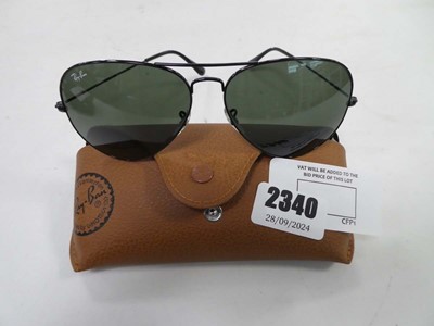 Lot 2340 - Pair of RayBan sunglasses in box