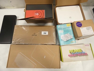 Lot 2430 - Quantity of various routers / hubs and TP-Link...