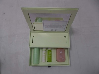 Lot Cult Beauty x Ule gift box set