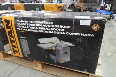 Lot Titan 240V planer thicknesser (TTB579PLN)