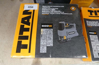 Lot Titan 240V multiple pendulum jig saw (TTB867JSW)