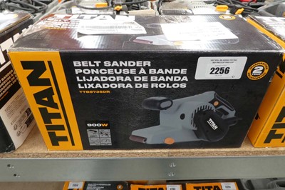 Lot Titan 240V belt sander (TTB873SDR)