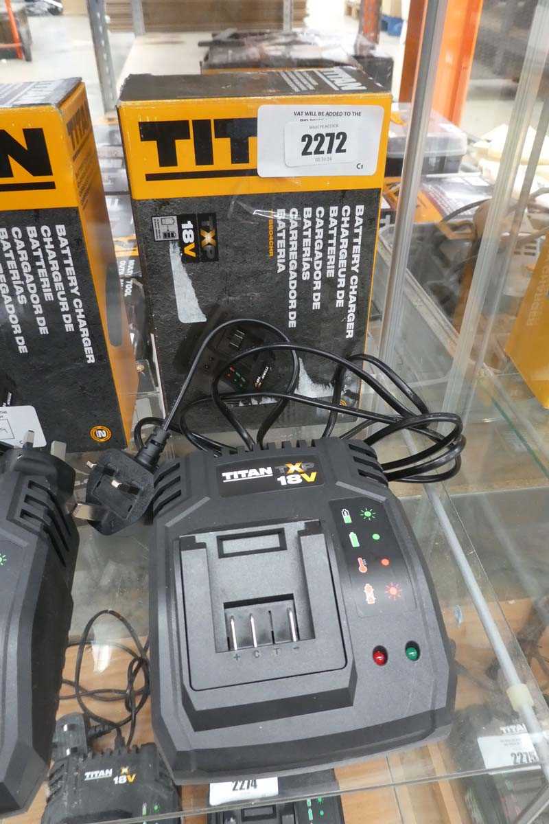 Lot 2 Titan 18V battery chargers (TTB804CHR)