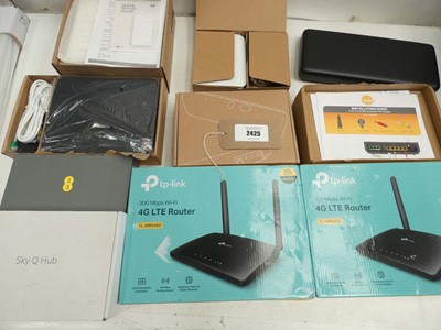 Lot 2425 - 2x TP-Link 4G LTE routers and other routers