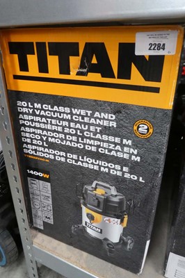 Lot Titan 20L M Class wet and dry vacuum cleaner...