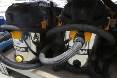 Lot 2 wet and dry vacuum cleaners