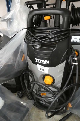 Lot Titan 140 bar electric pressure washer...