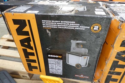 Lot Titan 240V garden silent shredder