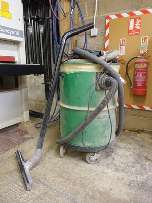 Lot 11 - Kerstar KU200/3 large industrial mobile vacuum...