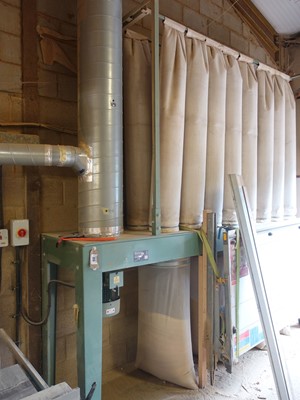 Lot 25 - P&J 4 bag dust extractor with approx. 7m of...