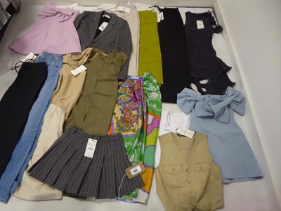 Lot 3585 - Selection of Zara & Sister Companies clothing